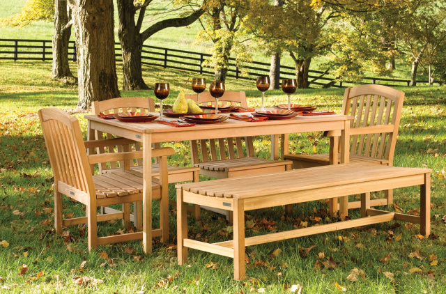 Advantages of Teak Outdoor Furniture